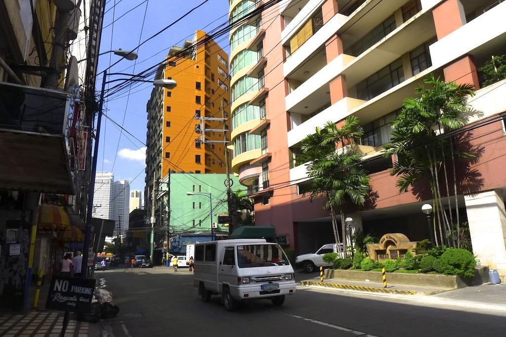 Lokal Hostel Makati City Eksteriør bilde